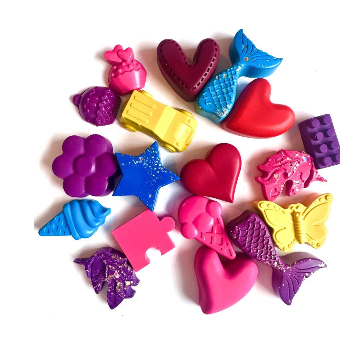 Valentine Classroom Exchange – Noncandy Custom Crayon Party Favor